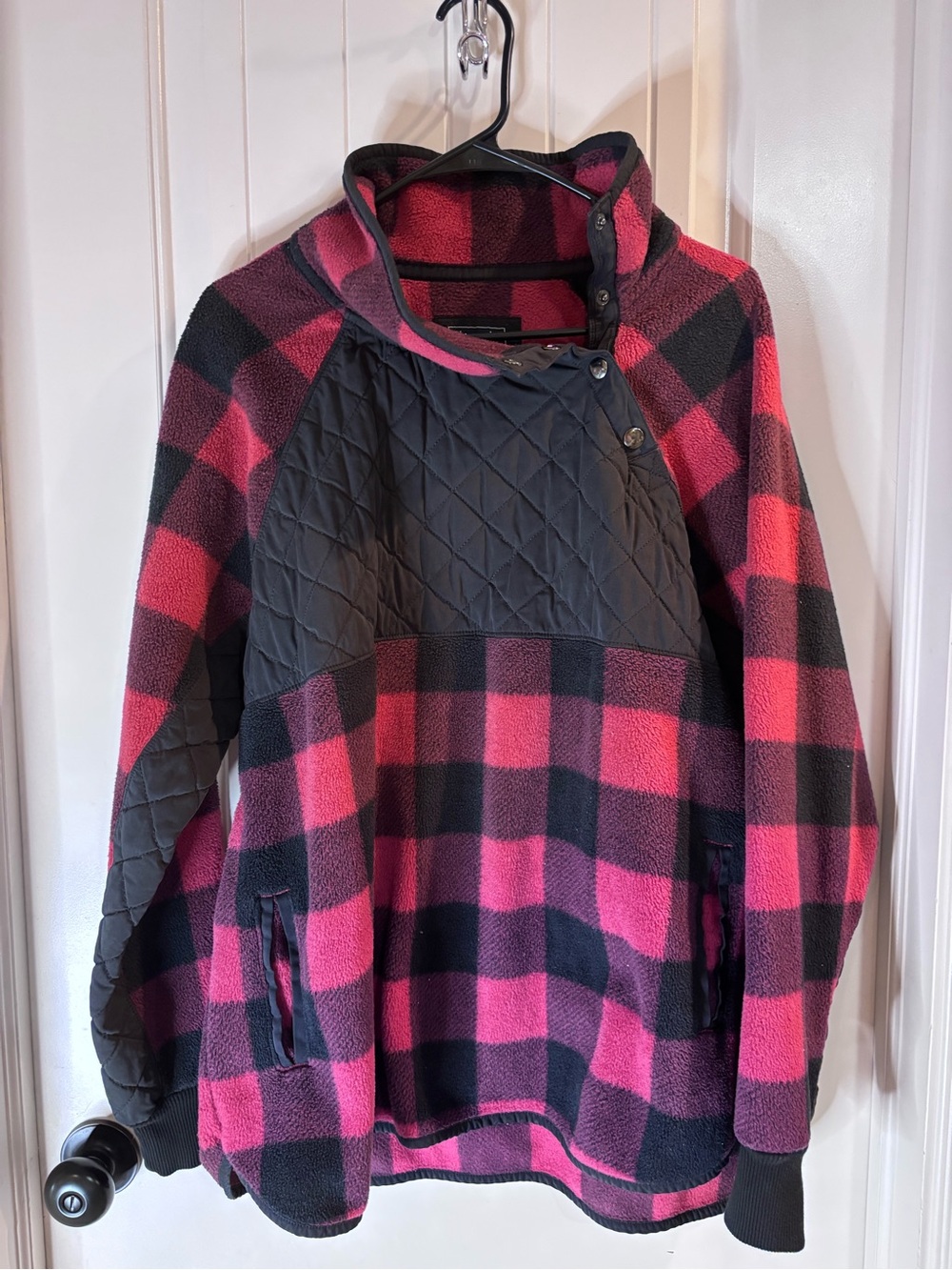 Abercrombie & Fitch Red and Black Buffalo Plaid Quilted-Teddy Jacket